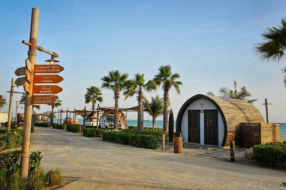 What to Expect at Bab Al Nojoum Hudayriyat - Glamping to Luxury Villas